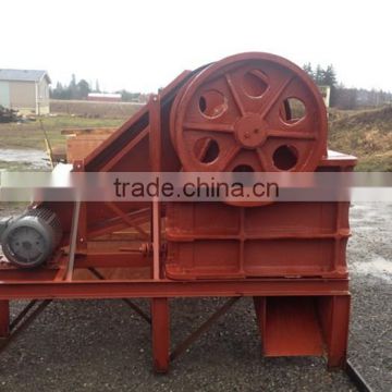 Portable jaw crusher PE200*300 with diesel engine or motor