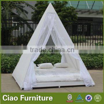Outdoor arabian style sun bed rattan daybed with gauze shade