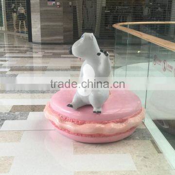 Fiberglass Bear With Cake Decoration for Mall photo-5