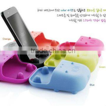 hippo silicone football speaker for i phone Silicone mobile phone holder horn stand