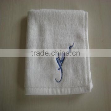 2016 Newest high quality embroidery hotel towel