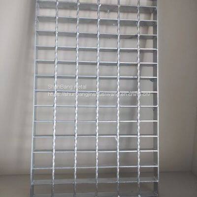 Stainless steel grating