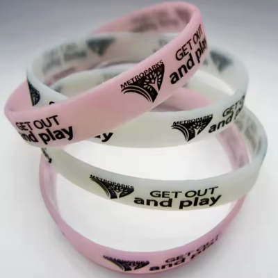 Fashion UV Sun Color Changing Imprinted Silicone Bracelet for Promotion