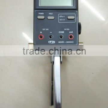 Medium and low pressure gauge calibration vacuum hand pump