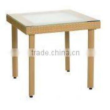 Square Shape Outdoor PE Rattan Table in Glass Table Top