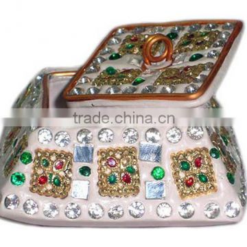 small decorative jewelry box / lac jewellery boxes