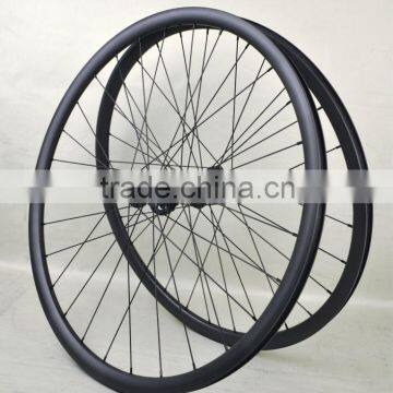 China cheap MTB parts 27.5ER Carbon wheels mtb clincher Novatec disc hubs