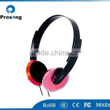 Sample supplied popular stereo headphones with detachable mic
