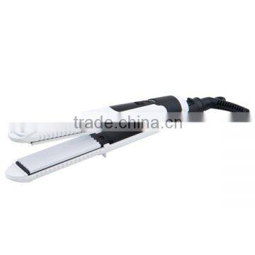 Hair straightener with hand lock function