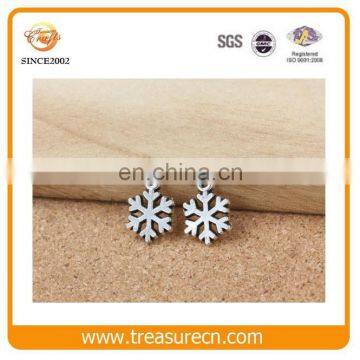 Christmas snowflake shaped metal pendant tree decorations