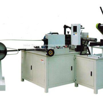 Wire wound filter skeleton rolling machine