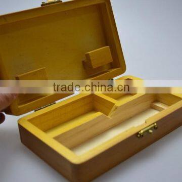 Natural color varnished solid wooden box compartment,hinge wood boxes accept OEM