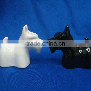 novelty gifts deer shaped black and white ceramic cute salt and pepper shakers