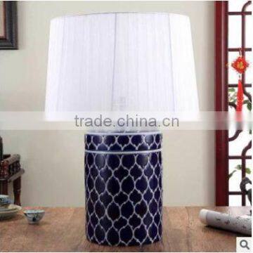Blue and white ceramic chinese porcelain table lamp for bedroom