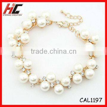 Wholesale 2012 Fashoin Stylish Stock White Pear Bracelet