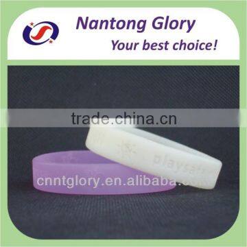 supply custom debossed silicone rubber bracelet