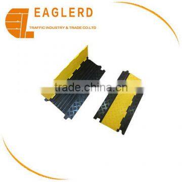 5 channels rubber cable protector