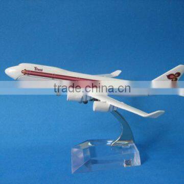 Metal B747 Thai Airways airplane model