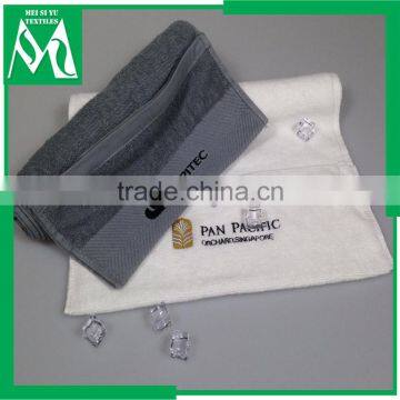 fitness towle with pocket cotton sports towel with pocket and logo