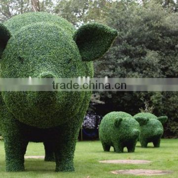 Lovely Outdoor Decorative Grass Pig Garden Sculpture