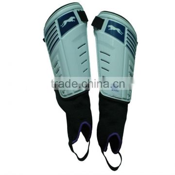 2014 Plastic air circulated Shin Guard with Breath Holes