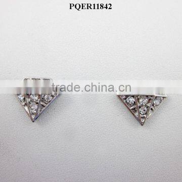 newest design fashion elegant silver crystal diamond shape stud earrings