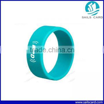 125khz 13.56mhz Colorful silicone rfid wristbands with custom logo