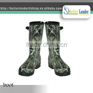 cheap wholesale camo rubber fishing boots made in China