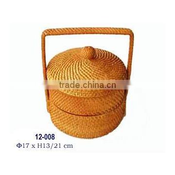 Rattan box wwith handle