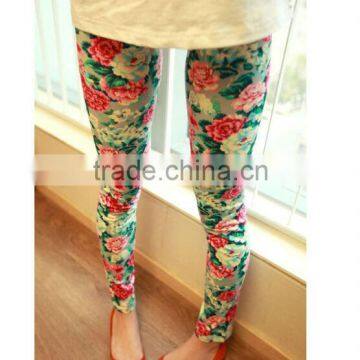 new style woman tight pants