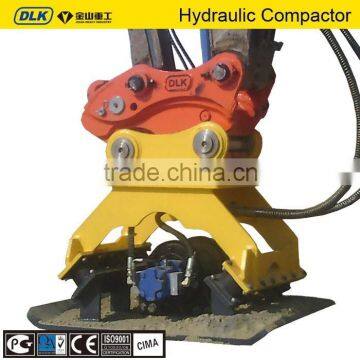 Excavator hydraulic compactor plate