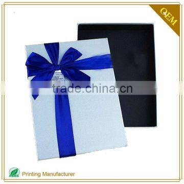 White Premium Hard Paper Gift Box With Lid Tray Custom Logo photo-4