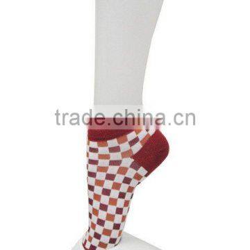 Women's checkered ankle socks