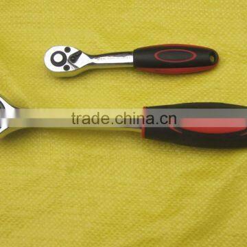 China Supplier Carbon Steel Plastic Handle Chrome Plating Ratchet Wrench