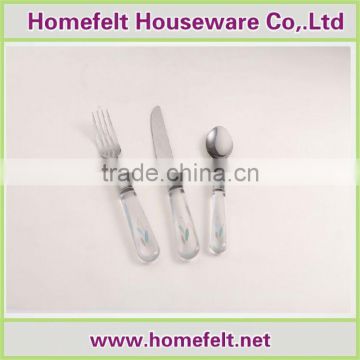 plastic cutlery set with pepper and salt