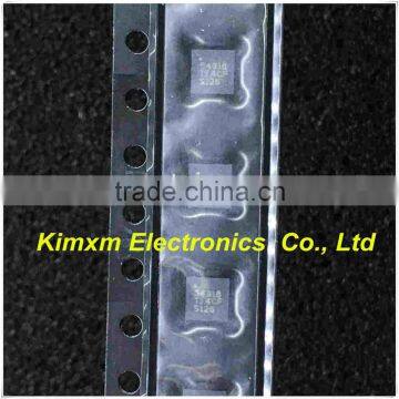 D32825 BLOMBERG photo-3