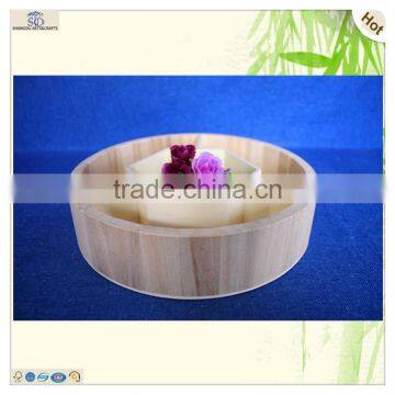 Натуральный деревянный круглый поднос из необработной тульпы с несколькими отделениями photo-5