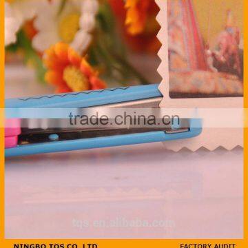 Cheap Price Different Kinds of Scissors/ Small Wave Scissors for Shape Cutting photo-5