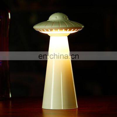 2020 Amazon hot sale Kids gift rechargeable USB cable UFO LED table desk lamp for home decoration