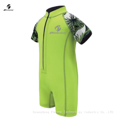 Junior shorty Flexible Swimsuit waterproof wetsuit for kids comfortable clothing for water park