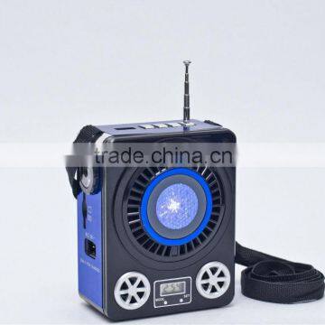 China High Quality LCD Display Potable Torch Light Power Mini Speaker Box