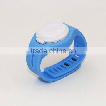 2016 OEM new design sport and music watch bluetooth speaker support selfie smart speaker watch