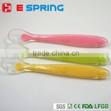 2016 Hot Feeding Spoon Baby Kids Weaning Silicone Head Tableware Soft Spoon