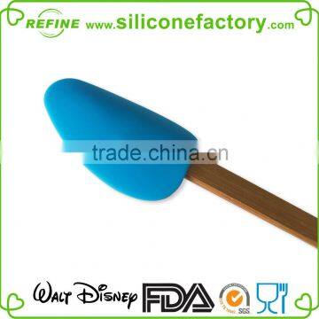 Food Grade Customized Silicone Cake/cookie Baking Spatula With Wooden Handle photo-4