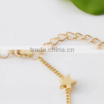 Zm33719a Simple Ladies New Model Gold Plated Heart Shaped Charm Bracelet photo-6