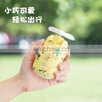 2019 Xiamen Portable Rechargeable Led Fan Cooling Fan photo-3