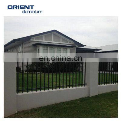 China Factory Directly Hot Selling Cheap Decorative Wholesale Welded Garden Fencing