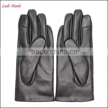 The Most Classic Embroidery Patterns Ladies Index Finger Touch Screen Leather Gloves photo-3