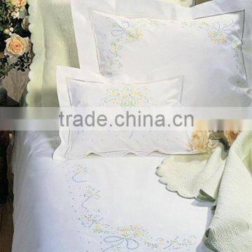 embroidery flower pattern bedding set