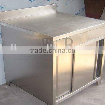 Stainless Steel Cabinet (ISO 9001: 2000 APPROVED)